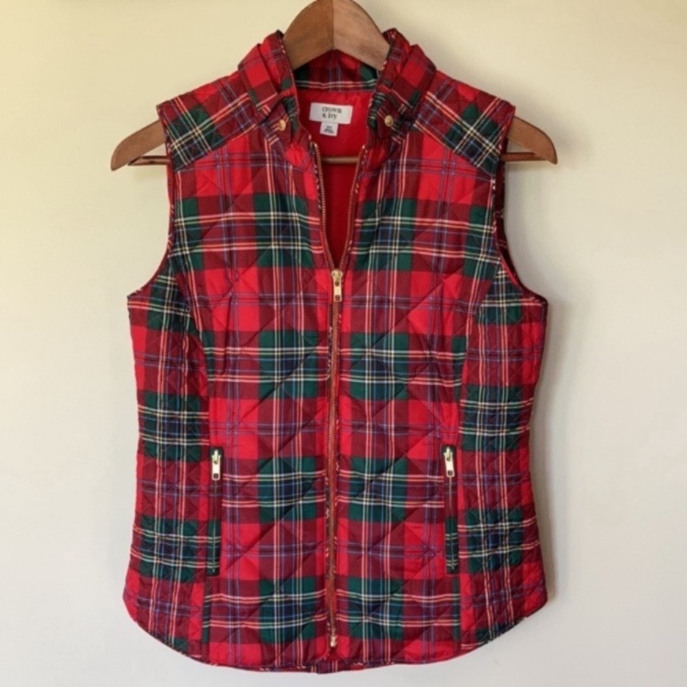 Crown & Ivy Plaid Winter Vest